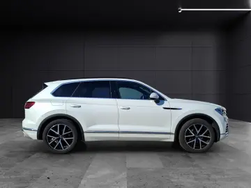 VW Touareg TDI Elegance Matrix Navi ACC AHK Luft 20