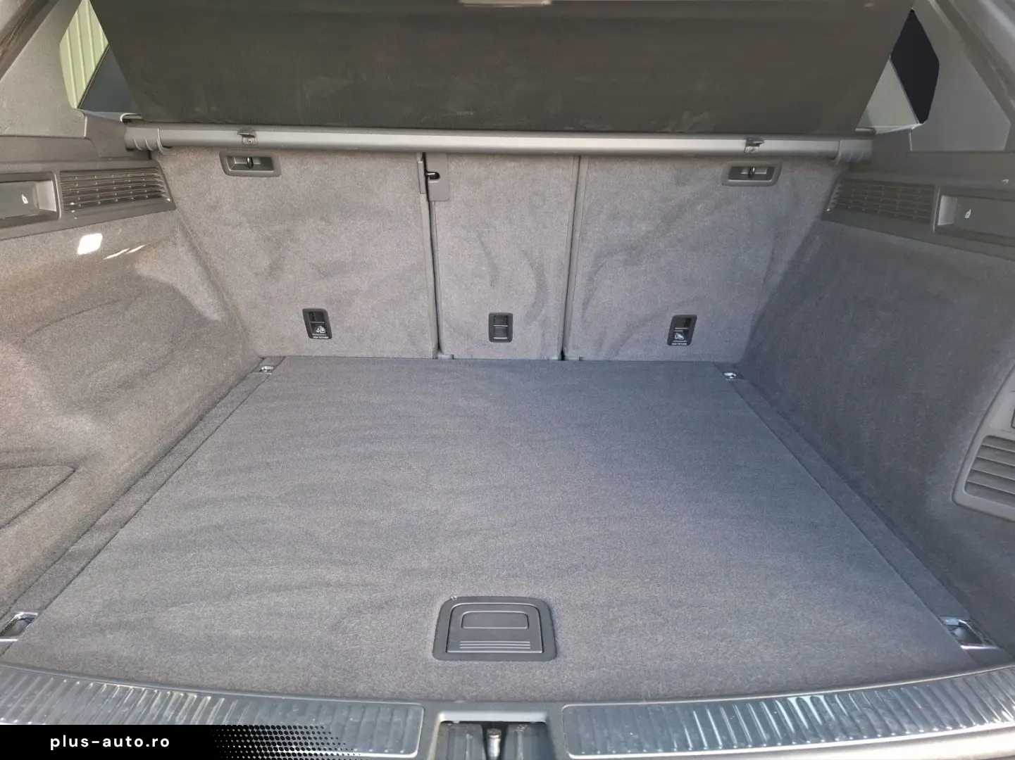 VW Touareg TDI Elegance Matrix Navi ACC AHK Luft 20