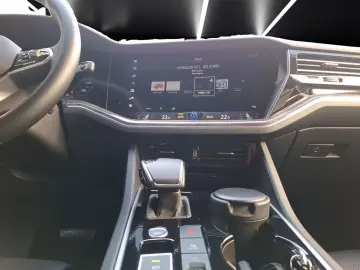 VW Touareg TDI Elegance Matrix Navi ACC AHK Luft 20