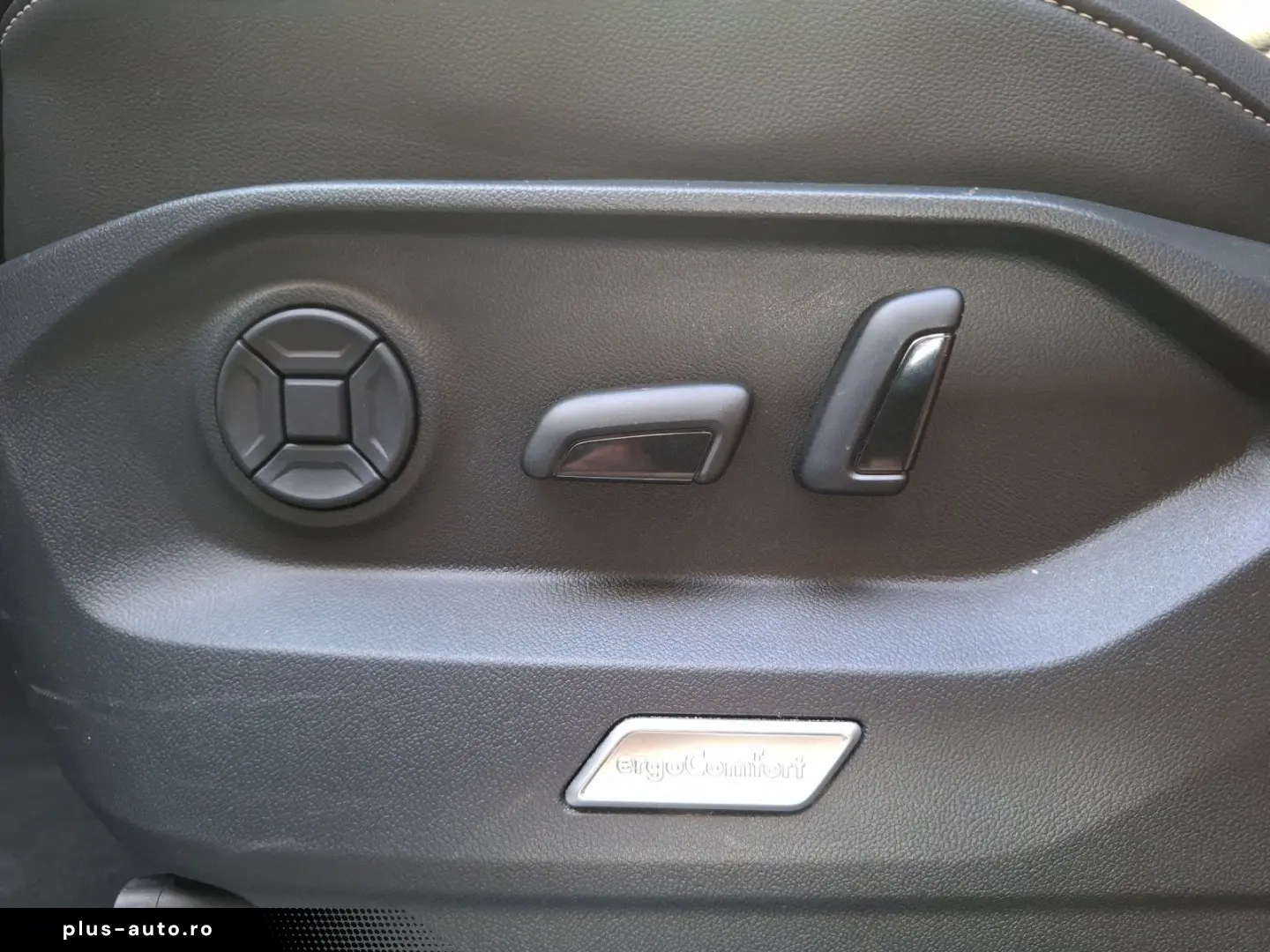 VW Touareg TDI Elegance Matrix Navi ACC AHK Luft 20