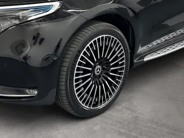 MERCEDES-BENZ EQC 400 4Matic Electric Art AMG Multib…