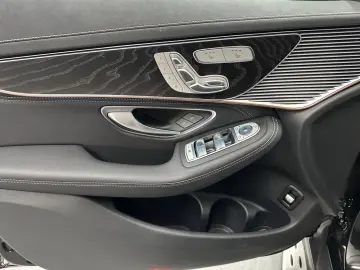MERCEDES-BENZ EQC 400 4Matic Electric Art AMG Multib…