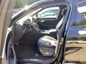 VW Touareg 3.0TDI R-Line Black Pano AHK Standh.Navi