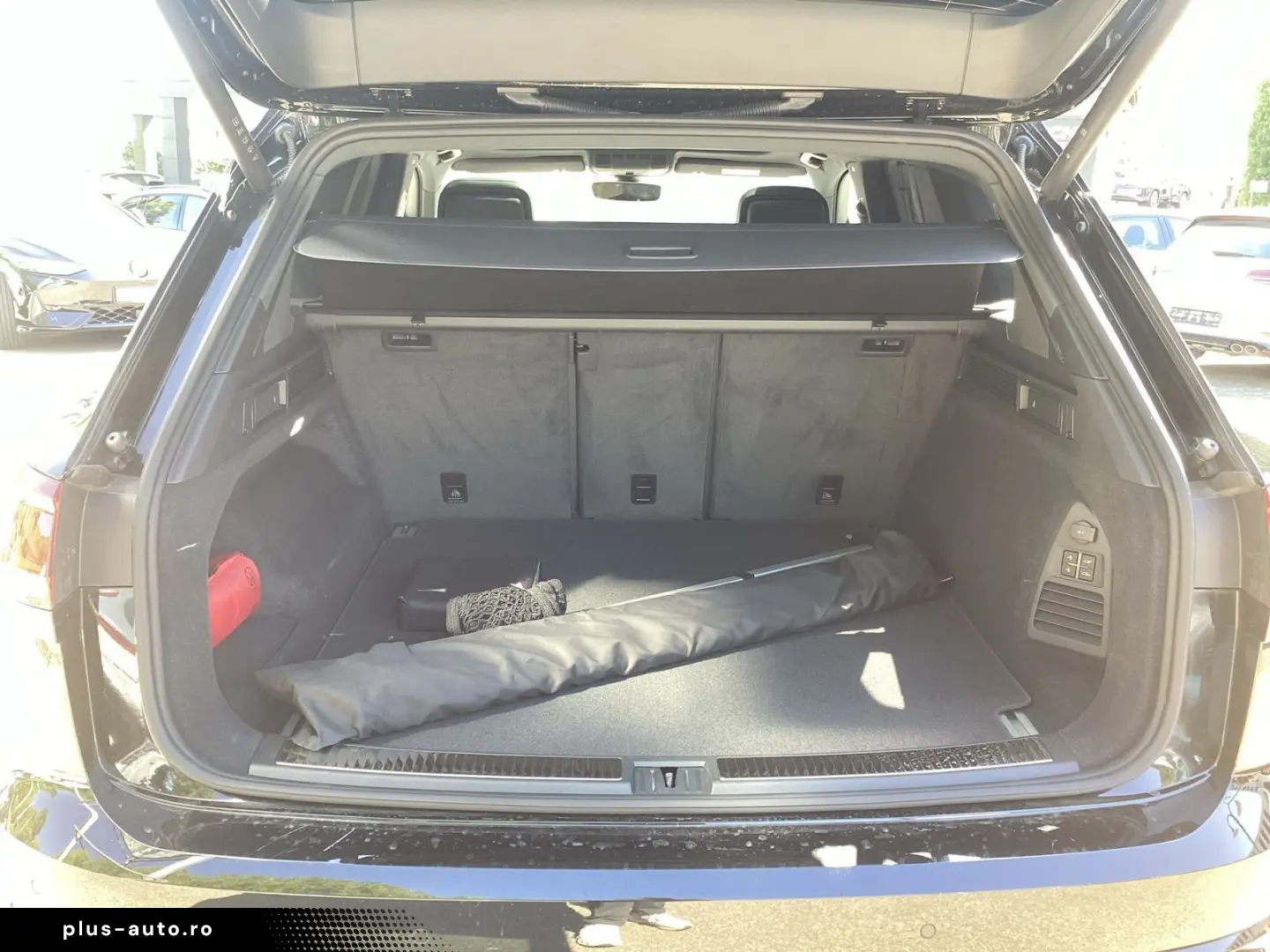 VW Touareg 3.0TDI R-Line Black Pano AHK Standh.Navi