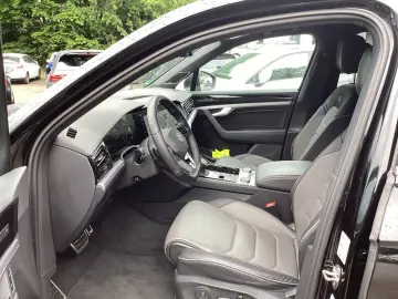 VW Touareg 3.0TSI R-Line 4M HUD Leder AHK Navi LED