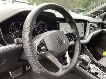 VW Touareg 3.0TSI R-Line 4M HUD Leder AHK Navi LED