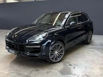 PORSCHE Cayenne Turbo Matrix Keramik Bose HuD Panorama