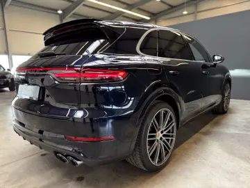 PORSCHE Cayenne Turbo Matrix Keramik Bose HuD Panorama