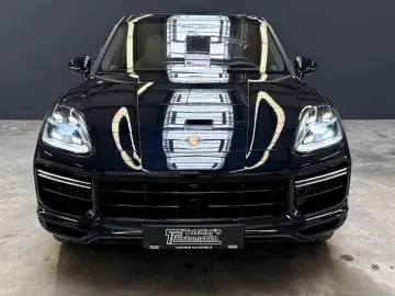 PORSCHE Cayenne Turbo Matrix Keramik Bose HuD Panorama