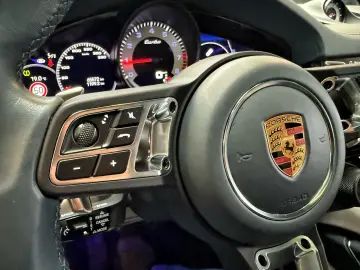 PORSCHE Cayenne Turbo Matrix Keramik Bose HuD Panorama