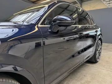 PORSCHE Cayenne Turbo Matrix Keramik Bose HuD Panorama