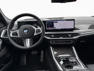 BMW X6 40i M SPORT PRO DAPr 360  Pan AHK