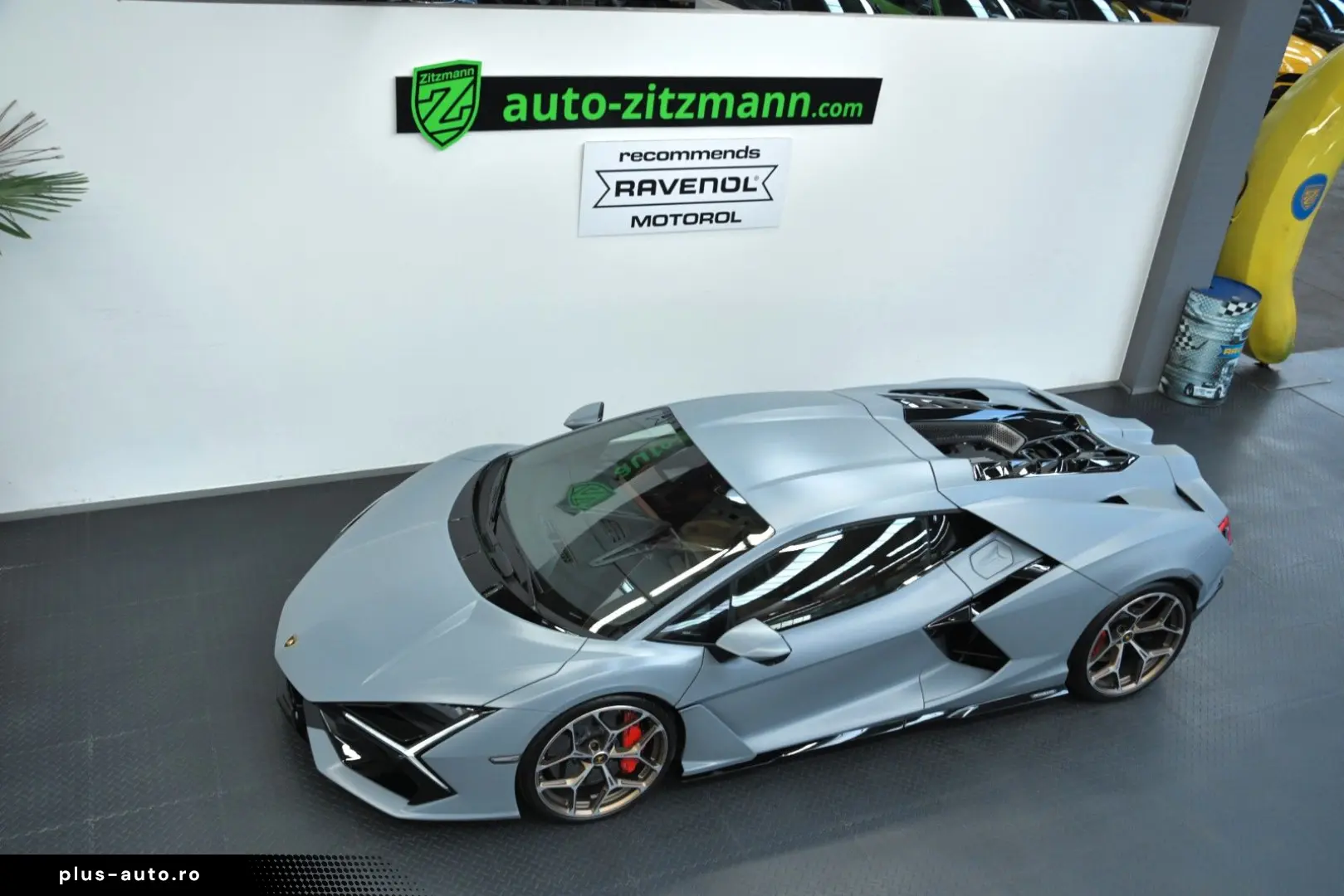 LAMBORGHINI Revuelto CARBON LIFT ADPERSONAM STYLE PASS.DISPL
