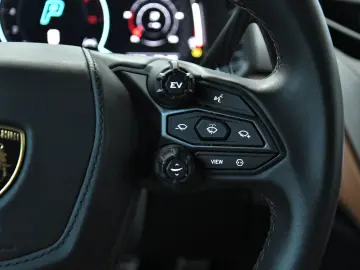 LAMBORGHINI Revuelto CARBON LIFT ADPERSONAM STYLE PASS.DISPL