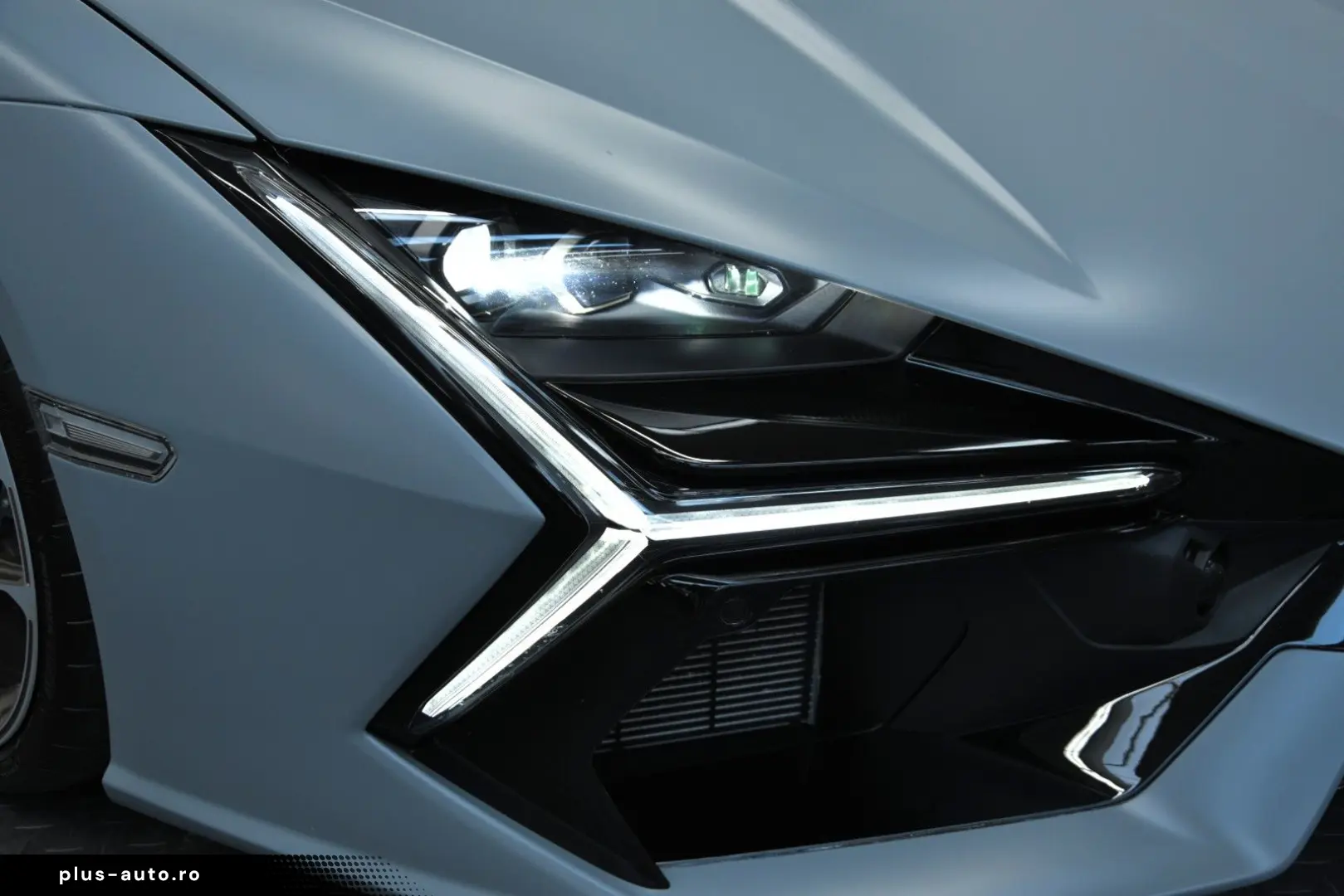 LAMBORGHINI Revuelto CARBON LIFT ADPERSONAM STYLE PASS.DISPL