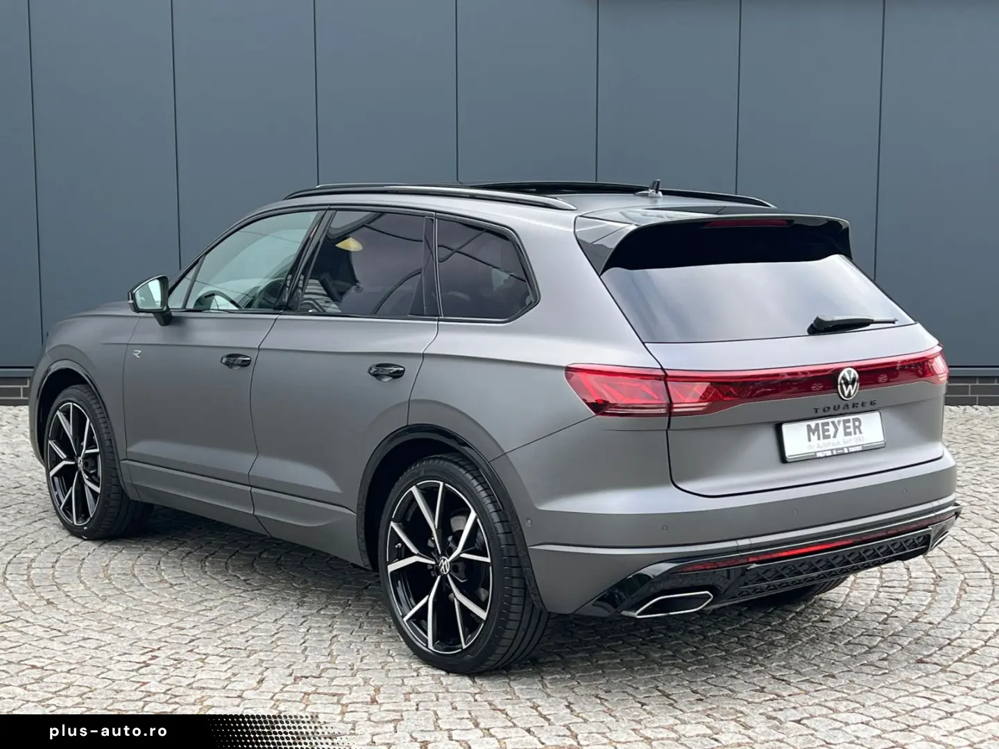 VW Touareg R-Line 3.0 TDI 4MOTION  AHK  Adaptivfwk.