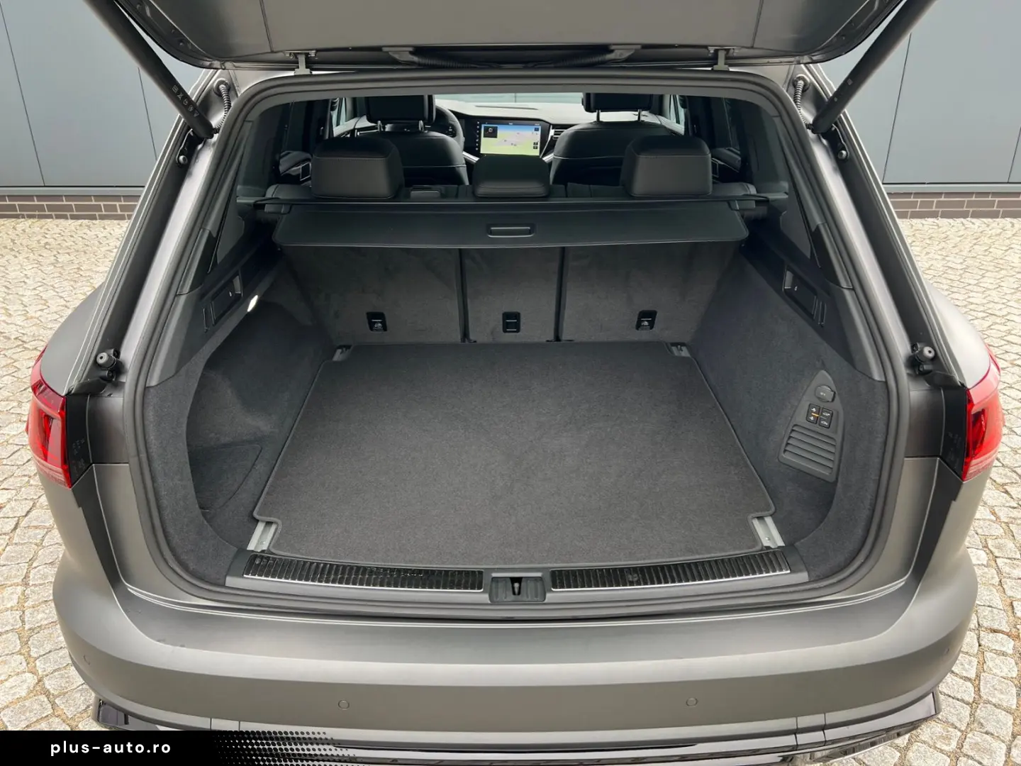 VW Touareg R-Line 3.0 TDI 4MOTION  AHK  Adaptivfwk.