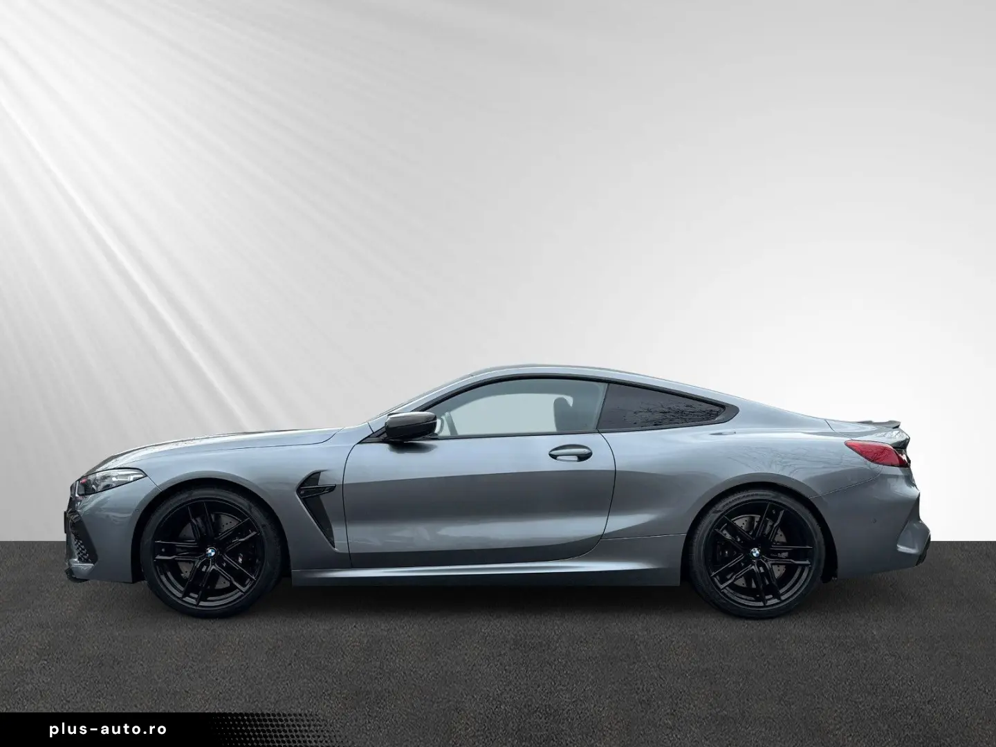 BMW M8 Competition Carbon innen&aussen Drivers HUD