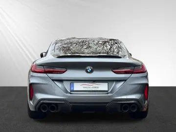 BMW M8 Competition Carbon innen&aussen Drivers HUD