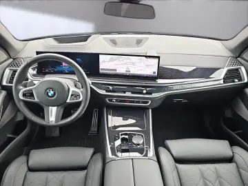 BMW X5  xDrive30d M Sport AHK HEAD-UP PANO H&K
