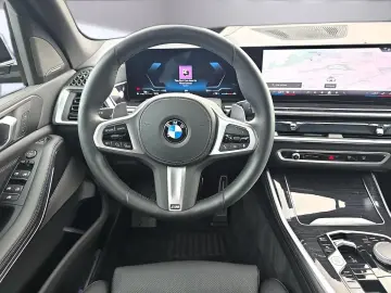 BMW X5  xDrive30d M Sport AHK HEAD-UP PANO H&K