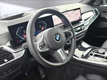 BMW X5  xDrive30d M Sport AHK HEAD-UP PANO H&K