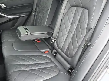BMW X5  xDrive30d M Sport AHK HEAD-UP PANO H&K