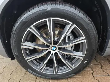 BMW X5  xDrive30d M Sport AHK HEAD-UP PANO H&K