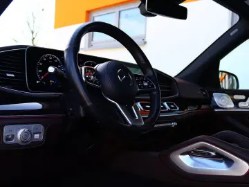 MERCEDES-BENZ GLS 400 d 4M AMG 7 SITZ DISTR PANO KAM…