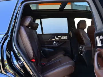 MERCEDES-BENZ GLS 400 d 4M AMG 7 SITZ DISTR PANO KAM…