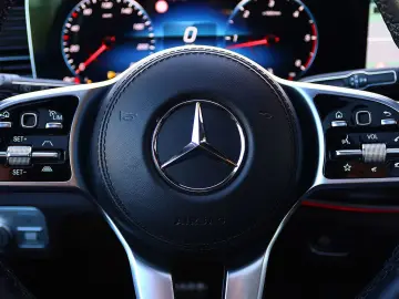 MERCEDES-BENZ GLS 400 d 4M AMG 7 SITZ DISTR PANO KAM…