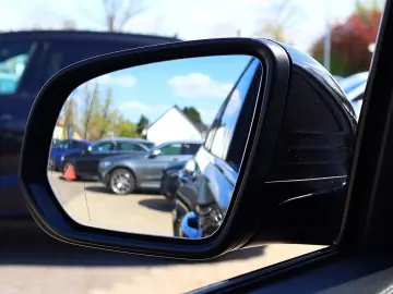 MERCEDES-BENZ GLS 400 d 4M AMG 7 SITZ DISTR PANO KAM…