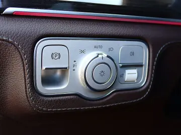 MERCEDES-BENZ GLS 400 d 4M AMG 7 SITZ DISTR PANO KAM…