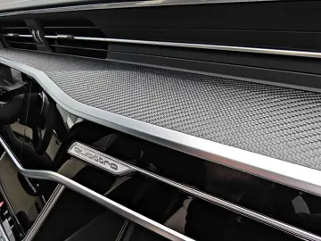 AUDI RS6 1.Hd Performance B&O Pano ACC Luft AHK HUD