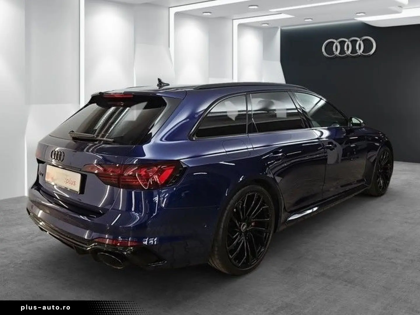 AUDI RS 4 Avant MATRIX LED LEDER KAMERA PANO NAVI VIR
