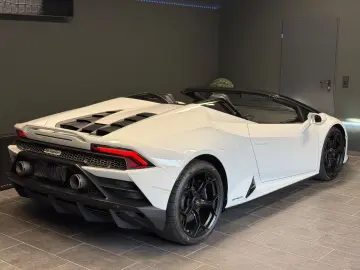 LAMBORGHINI Huracán EVO Spyder  Kamera  Lift  Car Play  Navi