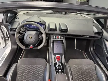 LAMBORGHINI Huracán EVO Spyder  Kamera  Lift  Car Play  Navi