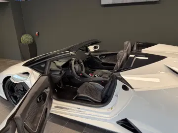 LAMBORGHINI Huracán EVO Spyder  Kamera  Lift  Car Play  Navi