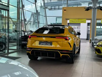 LAMBORGHINI Urus Carbon Q-Citura Pano B&O HUD Ambiente 23