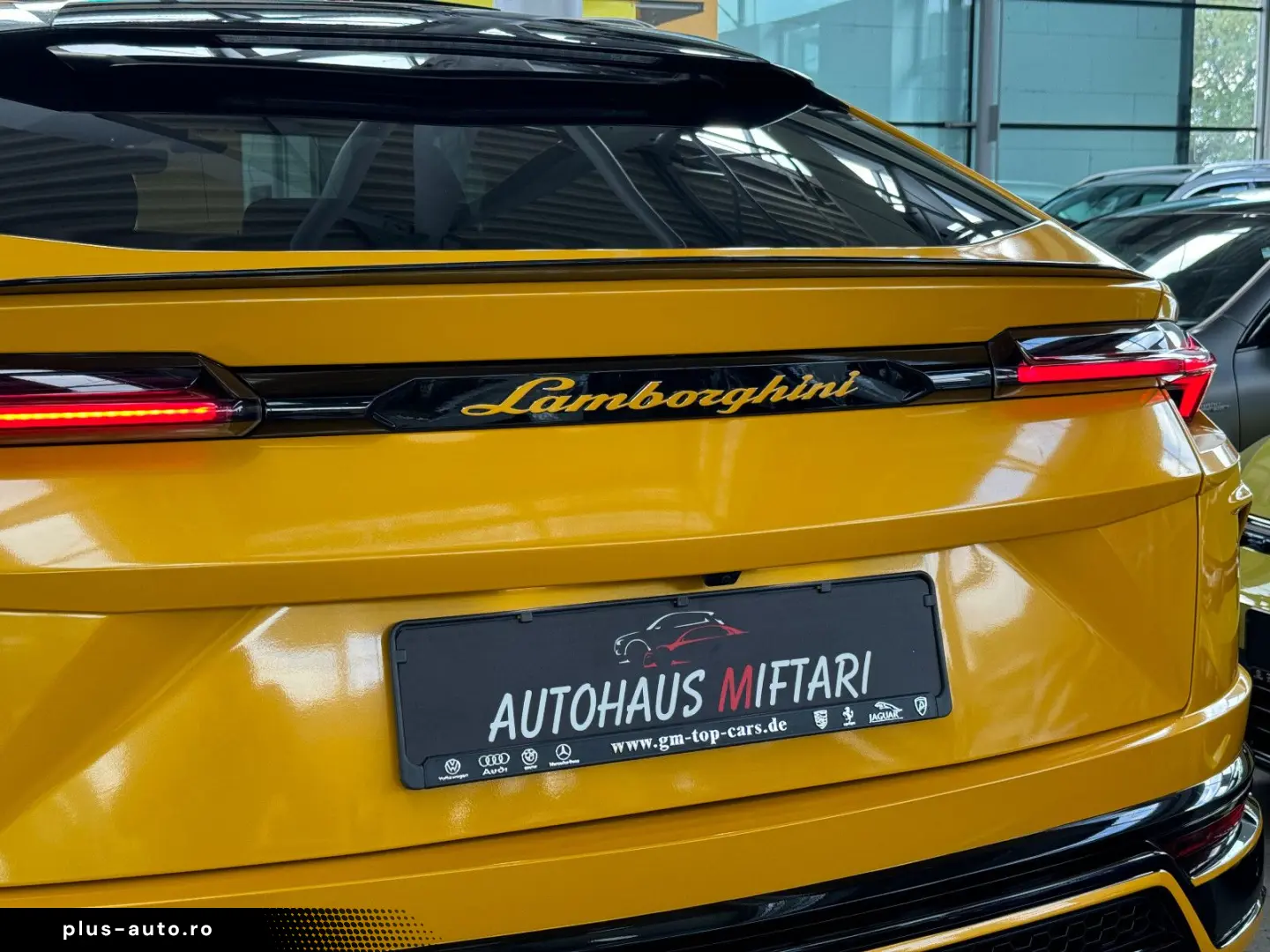 LAMBORGHINI Urus Carbon Q-Citura Pano B&O HUD Ambiente 23