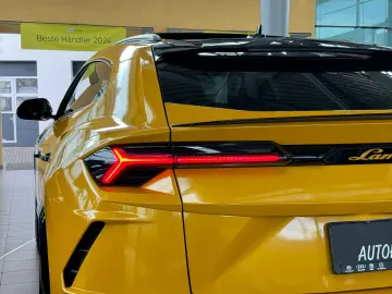 LAMBORGHINI Urus Carbon Q-Citura Pano B&O HUD Ambiente 23