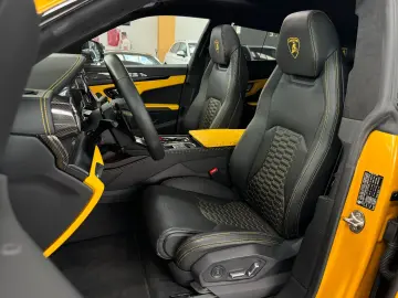 LAMBORGHINI Urus Carbon Q-Citura Pano B&O HUD Ambiente 23