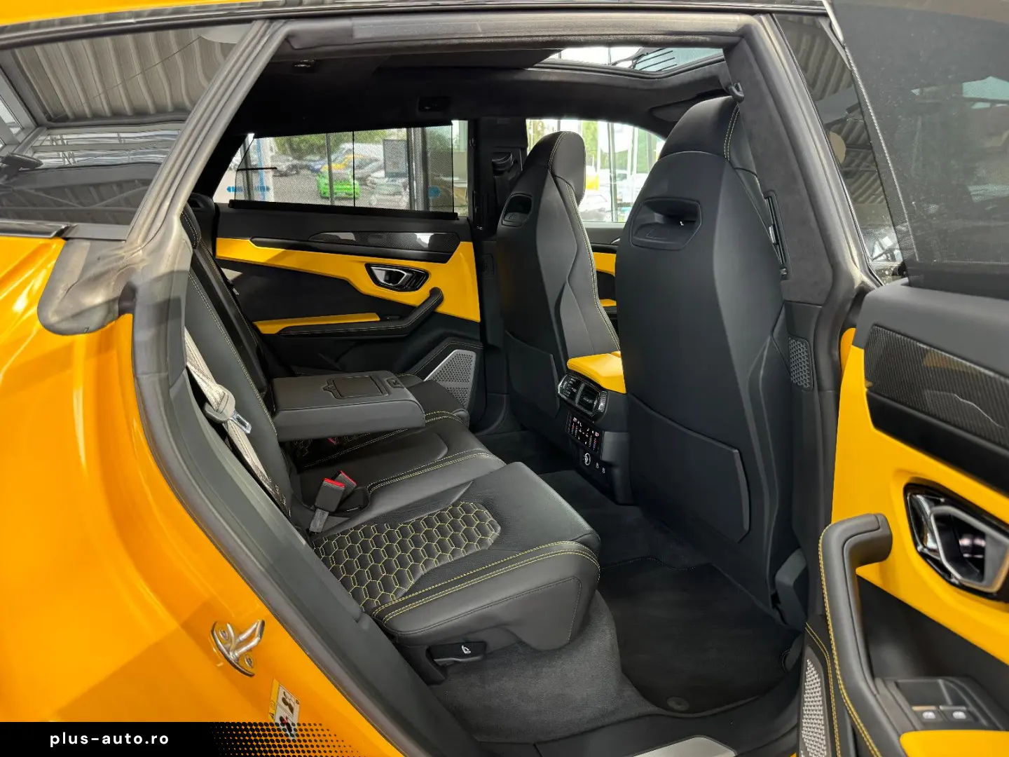 LAMBORGHINI Urus Carbon Q-Citura Pano B&O HUD Ambiente 23
