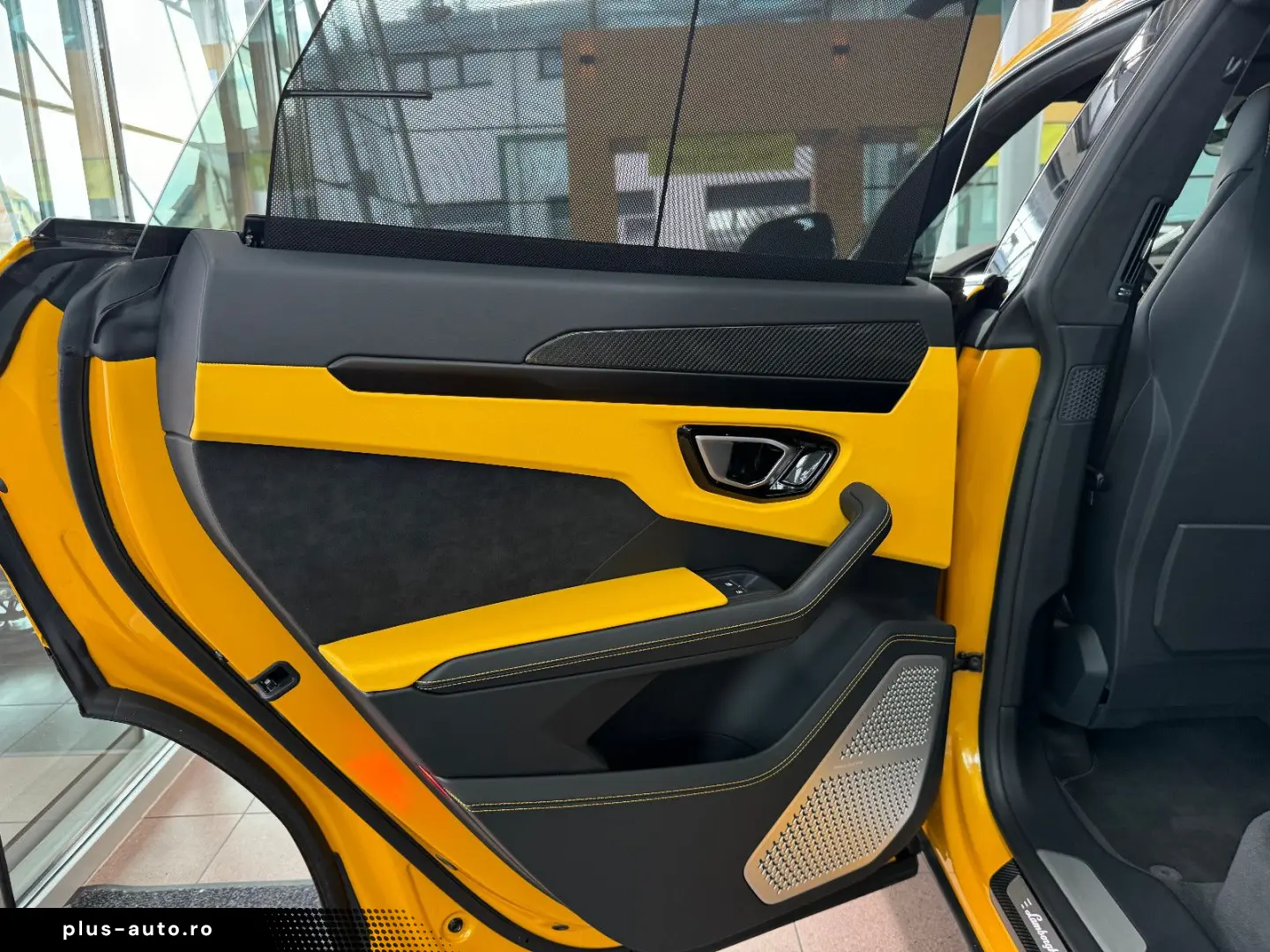 LAMBORGHINI Urus Carbon Q-Citura Pano B&O HUD Ambiente 23