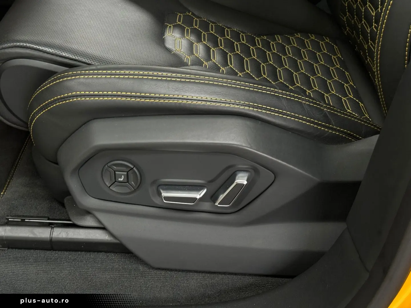 LAMBORGHINI Urus Carbon Q-Citura Pano B&O HUD Ambiente 23