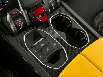 LAMBORGHINI Urus Carbon Q-Citura Pano B&O HUD Ambiente 23