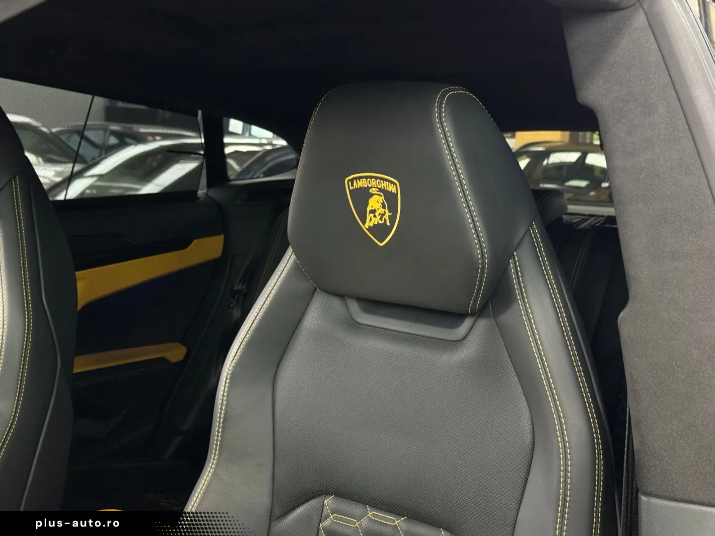 LAMBORGHINI Urus Carbon Q-Citura Pano B&O HUD Ambiente 23
