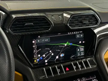 LAMBORGHINI Urus Carbon Q-Citura Pano B&O HUD Ambiente 23