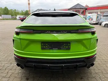 LAMBORGHINI URUS 4.0 V8  PEARL CAPSULE EDITION  B&O 3D