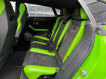 LAMBORGHINI URUS 4.0 V8  PEARL CAPSULE EDITION  B&O 3D